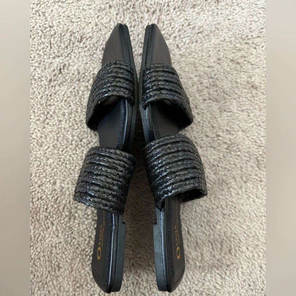 Olivia Ferguson Womens Black Sandals Flat‎ 7